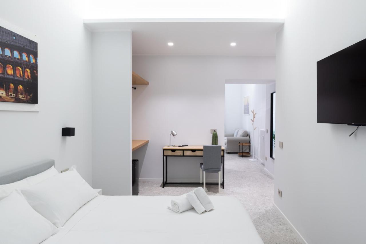 White Home Suite And Rooms Рим Екстер'єр фото