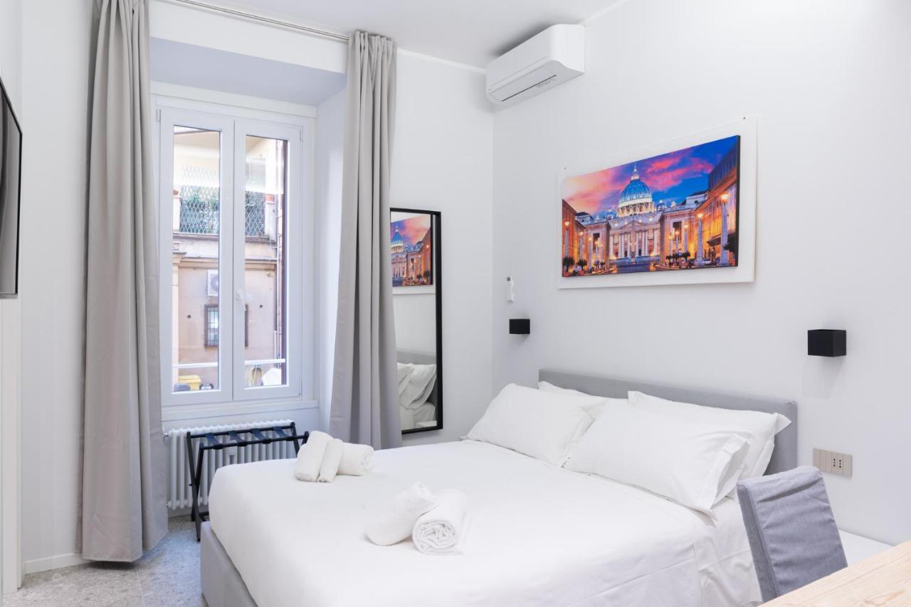 White Home Suite And Rooms Рим Екстер'єр фото