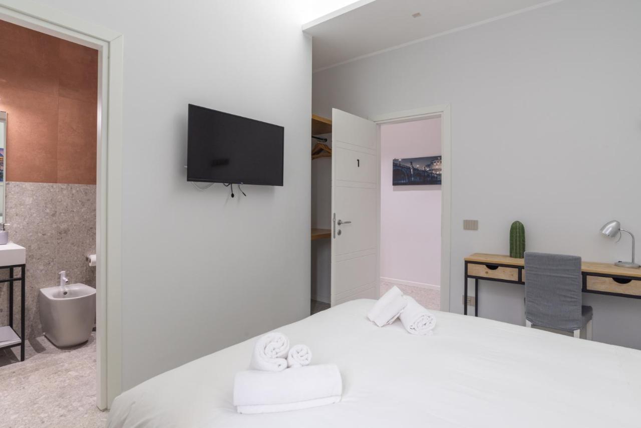 White Home Suite And Rooms Рим Екстер'єр фото