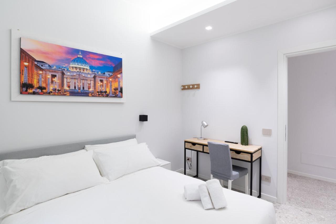 White Home Suite And Rooms Рим Екстер'єр фото